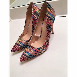 💎 Parabal Gurug Multicolored Pumps 💎