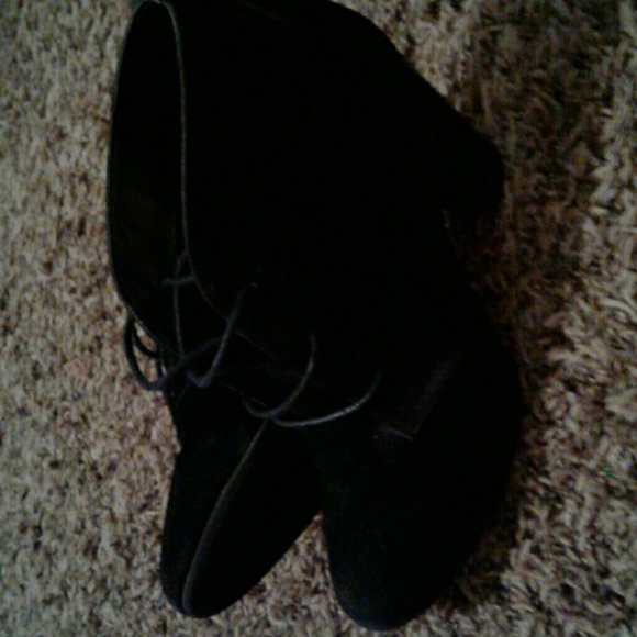 Black wedge booties - Picture 2 of 3