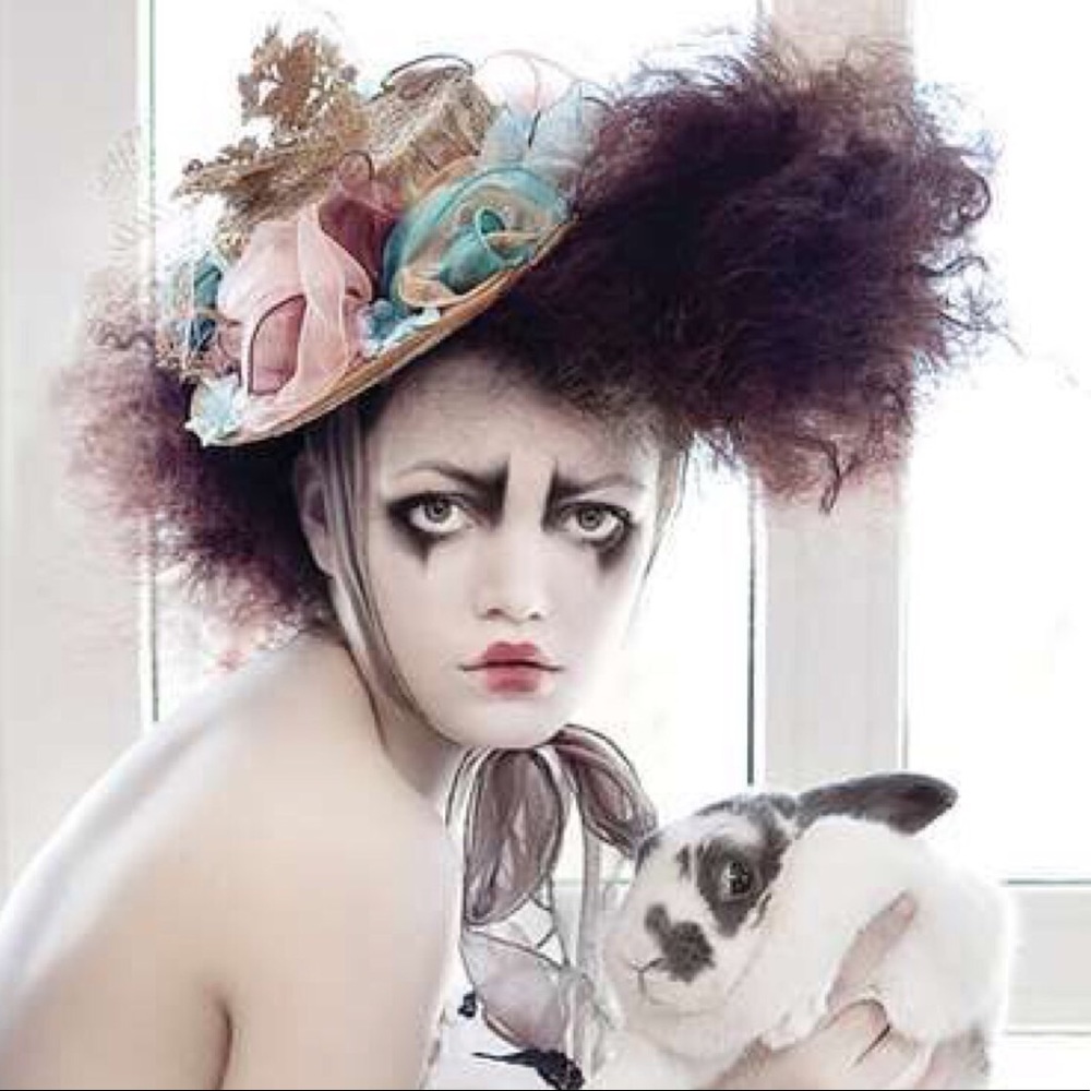 LIKE THIS PAGE FIND ME AND SEE WHATS NEW! ❤️🌟🌺🥰