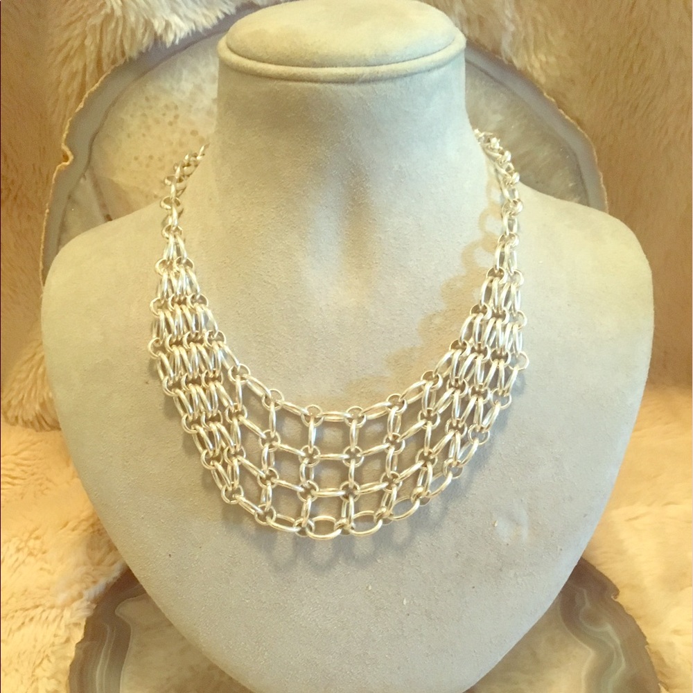 Silver chain link necklace