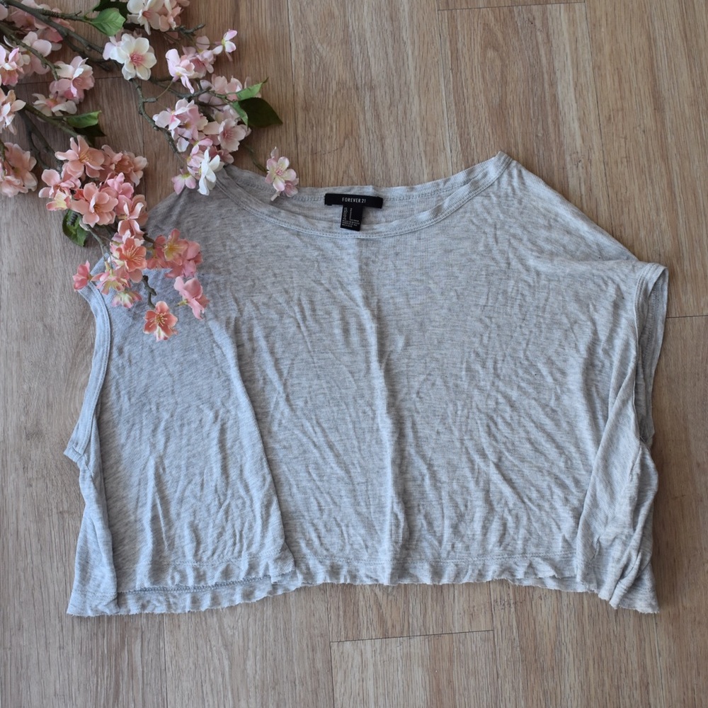 🌸 Raw Hemmed Crop Top