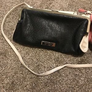 Trendy Jessica Simpson crossbody/wallet combo