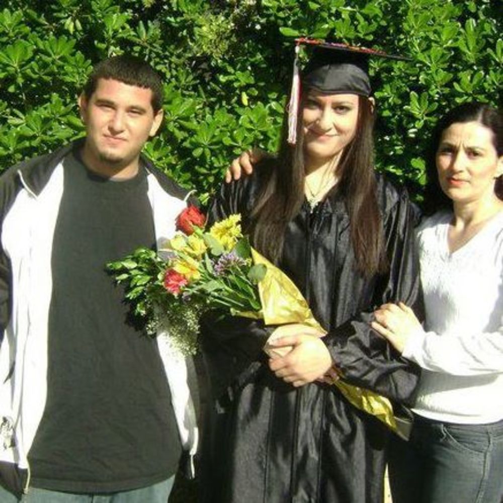 Meet your Posher, Ghada