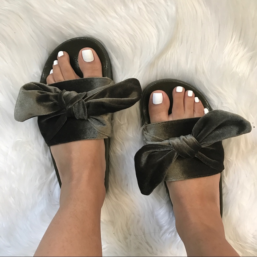 Khaki / Olive Bow Slides - Picture 4 of 7