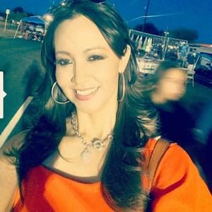 Meet your Posher, Jeovana