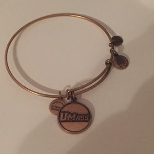 UMass Pandora Bracelet