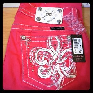 New!! 100% Miss me SKINN hot pink size 28