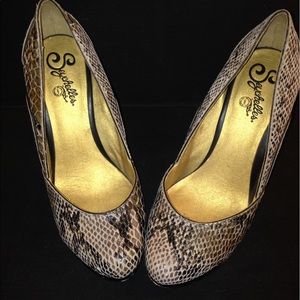 Seychelles Snakeskin Leather Pump