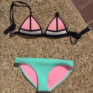AUTHENTIC TRIANGL BIKINI