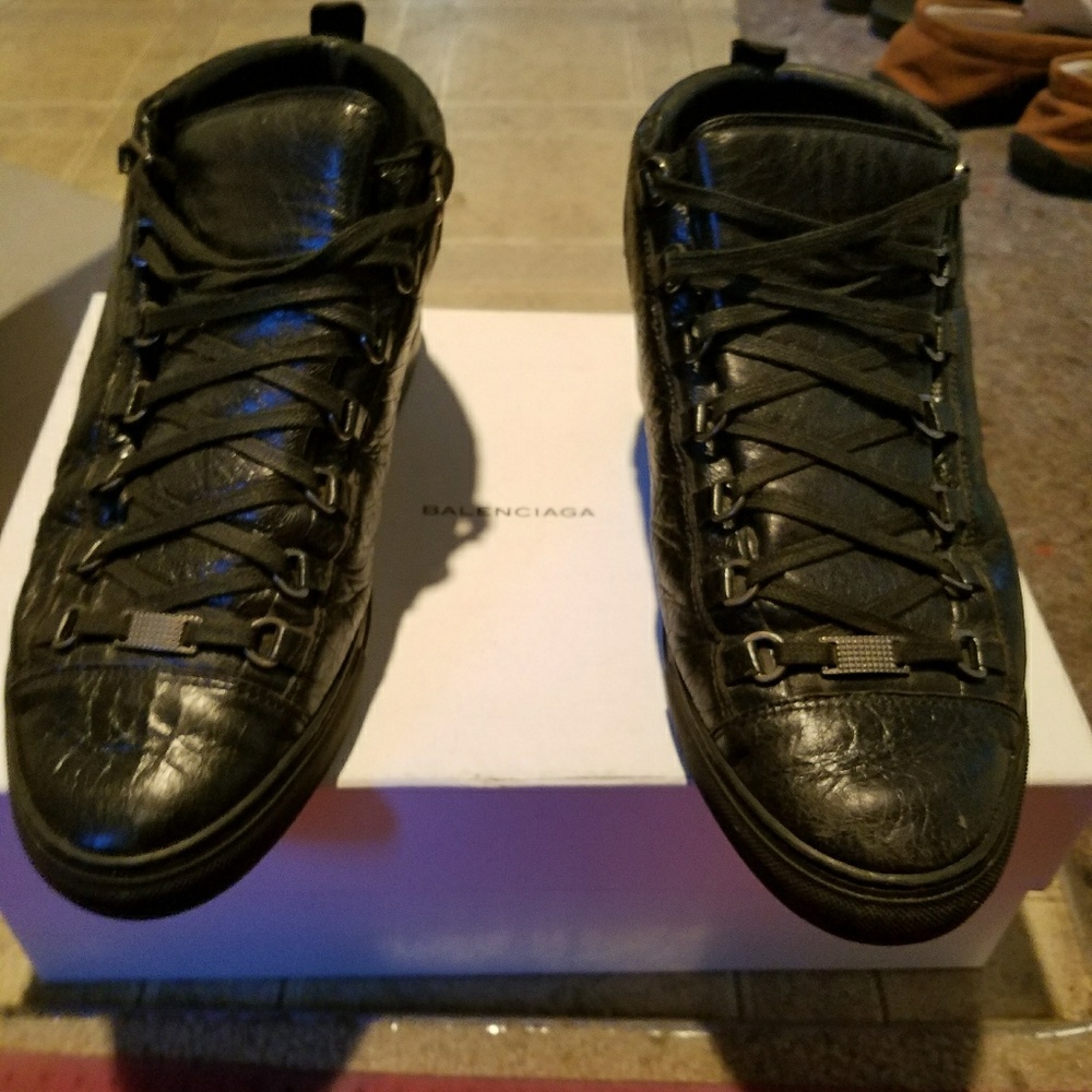 SOLD Balenciaga Arenas