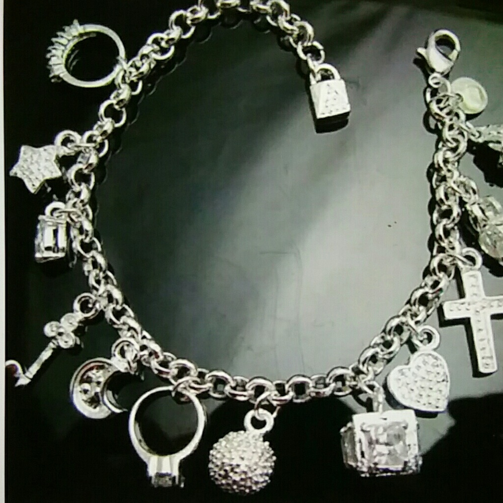 Charm bracelet