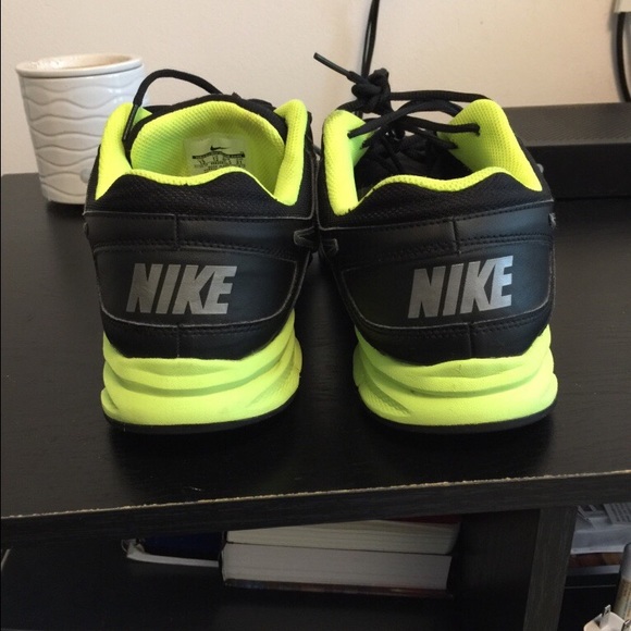 Nikes Air Flex Trainer II - Picture 2 of 3