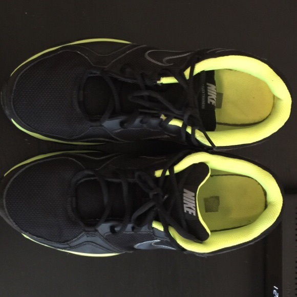 Nikes Air Flex Trainer II - Picture 3 of 3