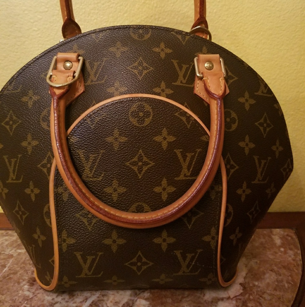 Louis Vuitton Ellipse PM