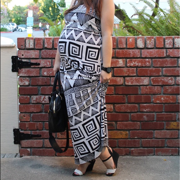 Dresses - Black & White Geometric Print Maxi Dress Dresses - Black & White Geometric Print Maxi Dress