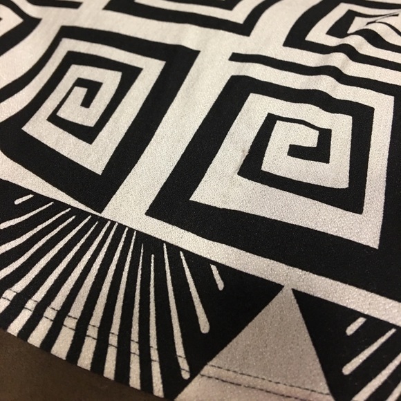 Dresses - Black & White Geometric Print Maxi Dress Dresses - Black & White Geometric Print Maxi Dress