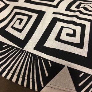 Dresses - Black & White Geometric Print Maxi Dress Dresses - Black & White Geometric Print Maxi Dress