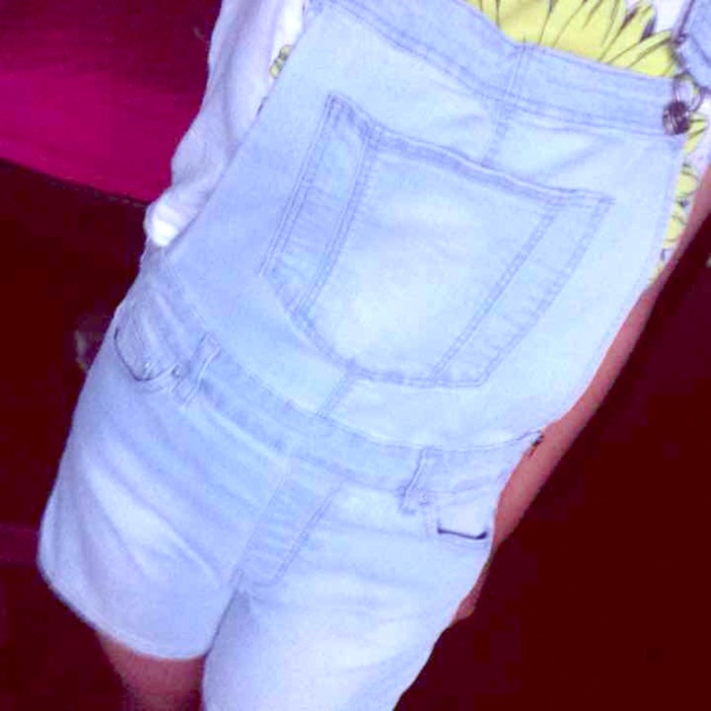 Overall shorts