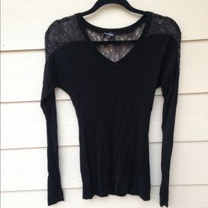 🌸 Bebe Black Floral Lace V Neck Sweater 🌸