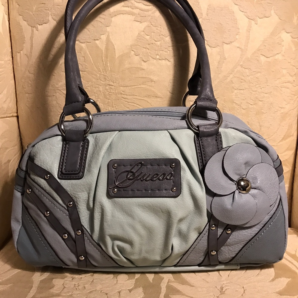 Guess Shoulder Bag