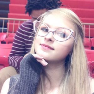 Meet your Posher, Mercedes