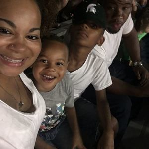 Meet your Posher, Tiffany