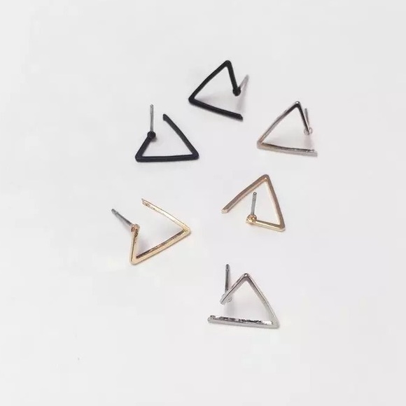 Open triangle silver earring - Picture 2 of 2