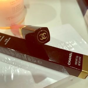 CHANEL 🆕 Intense Radiance Lipgloss in 179 Murmure