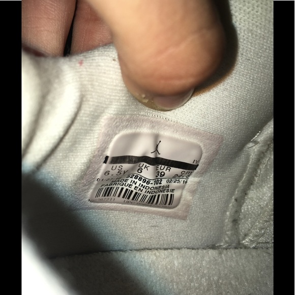 Jordan Retro 11 - Picture 6 of 7