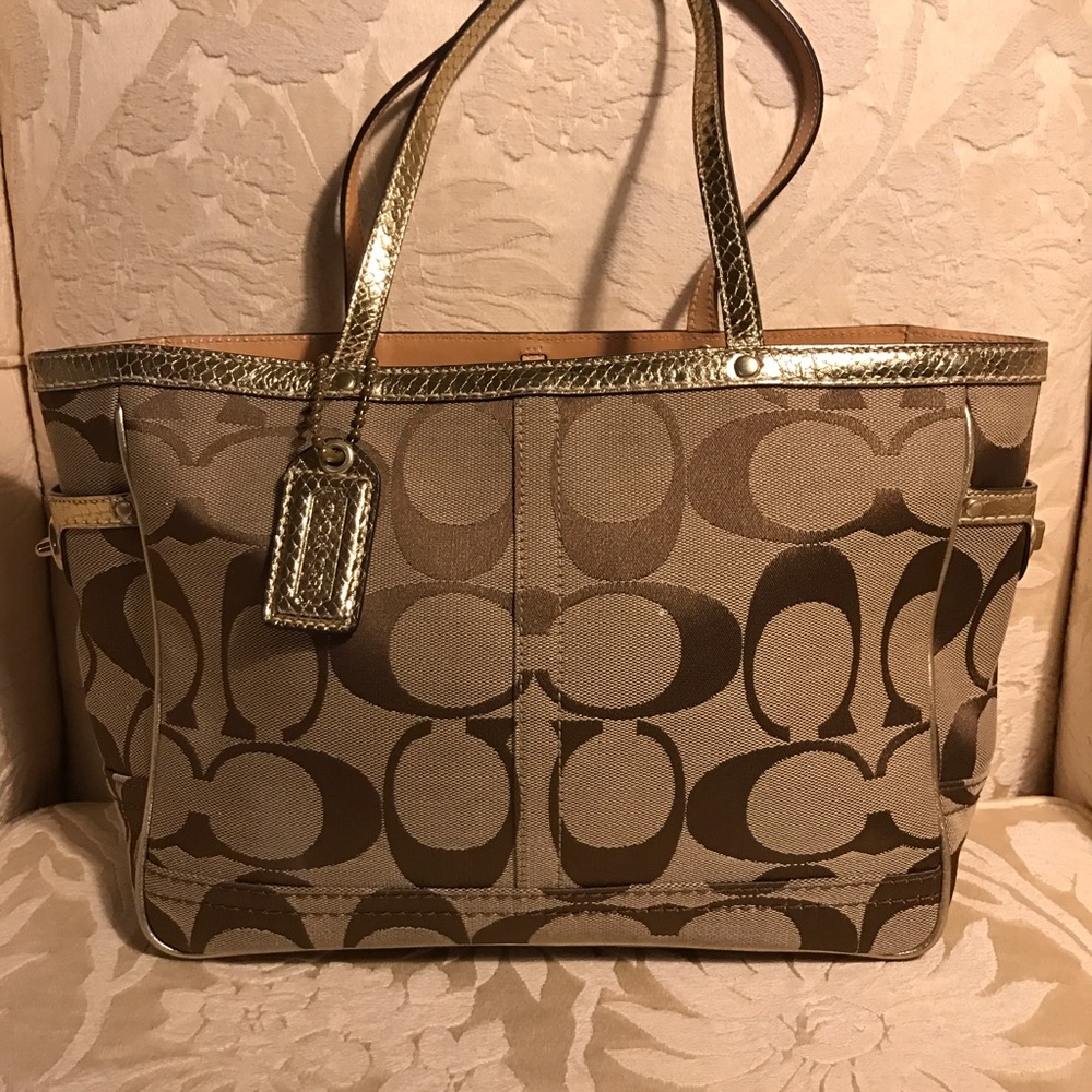 Coach Shoulder Bag