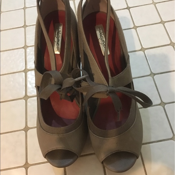 Grey Halogen Wedge shoes - Picture 2 of 4