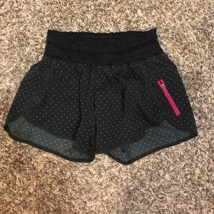 lululemon tracker II shorts