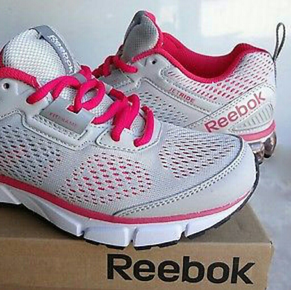 NWT Reebok women's running shoes size 8