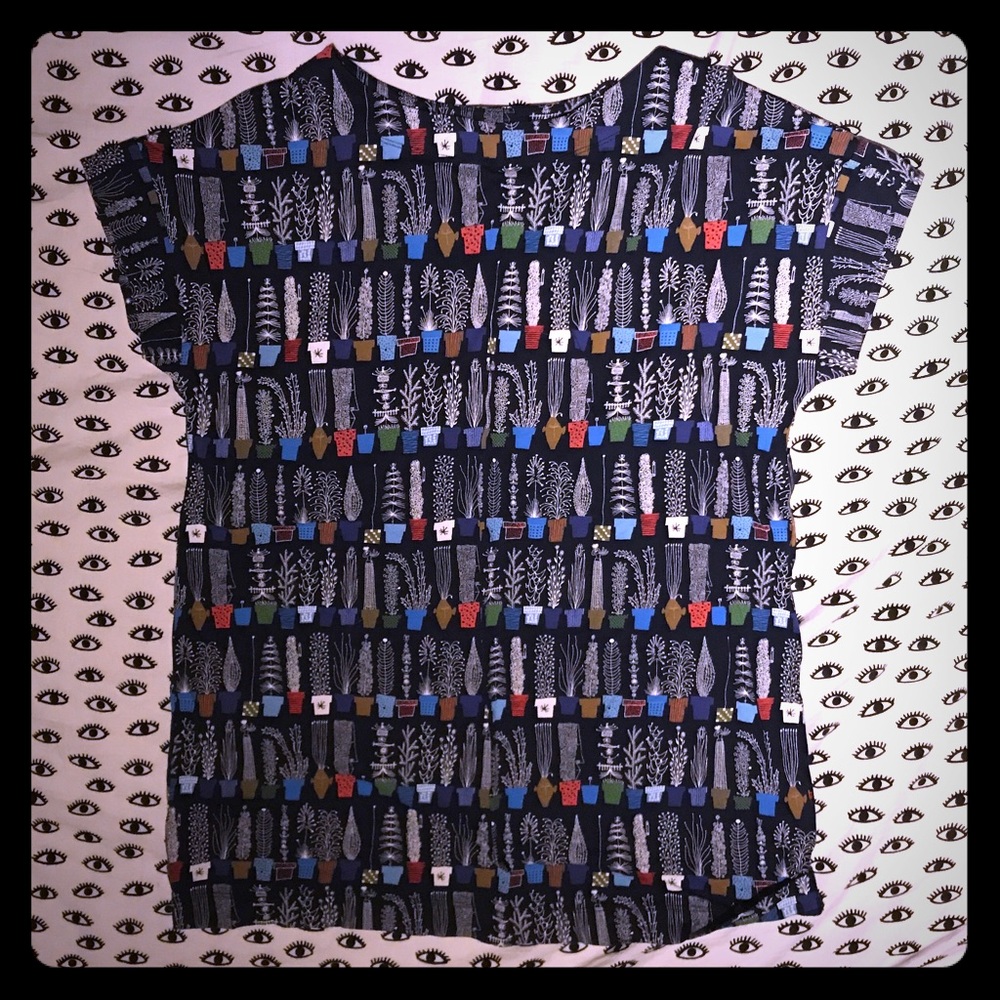 🌵Plant cactus print tee from uniqlo almedahls🌵