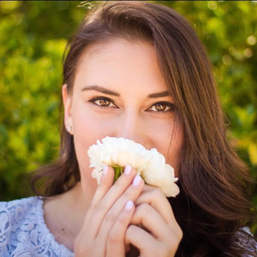 Meet your Posher, Ava