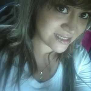 Meet your Posher, Mirella