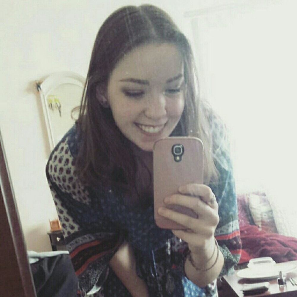 Meet your Posher, Danielle