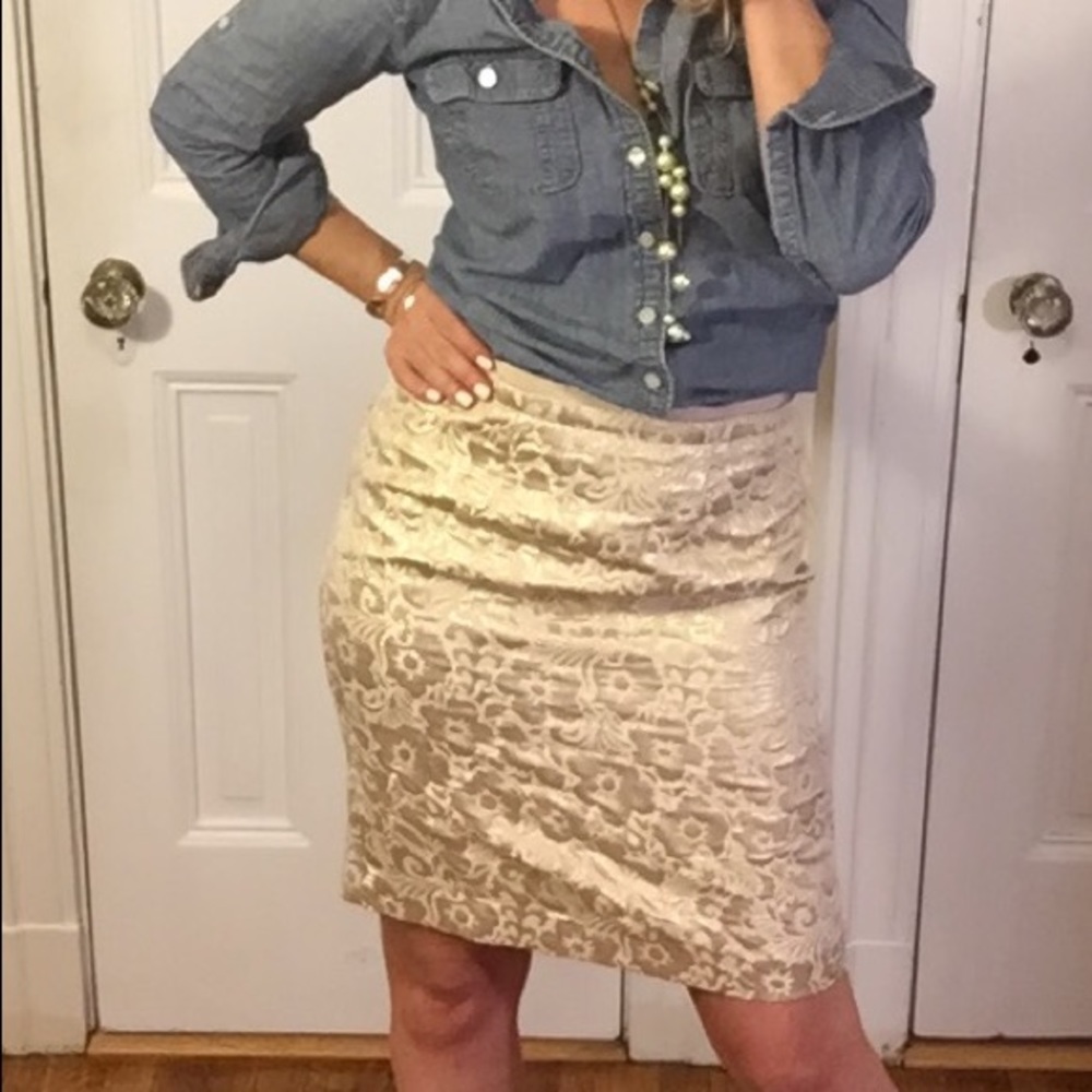 Gold tone metallic pencil skirt