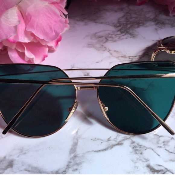 ❣"Ava" ll Rose Gold Cat Eye Oversized Sunglasses - Picture 5 of 6