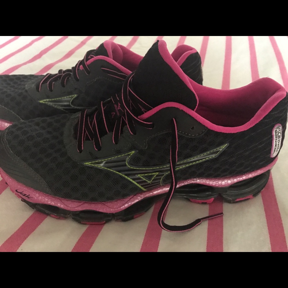 👟 Brooks sneakers 👟 ! Like new!