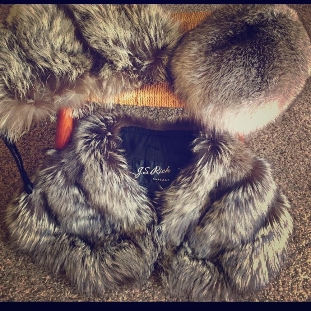 Women's AUTHENTIC  FOX  FUR Purse , Hat,  Shawl
