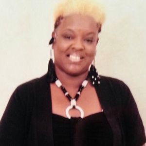 Meet your Posher, Iris