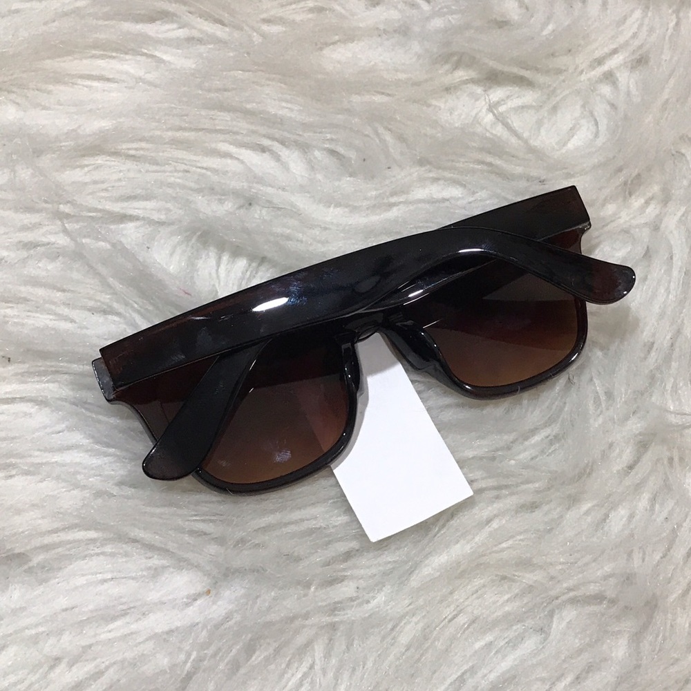 Any 2 Items for $10 ✨ Sexy Sunglasses 💜 - Picture 3 of 4