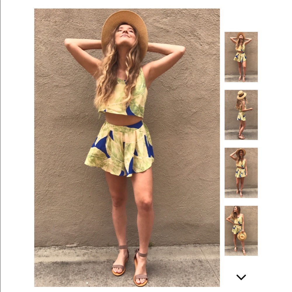 Pastel Flounce Set - Picture 3 of 7