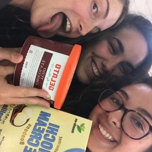 Meet your Posher, Nour