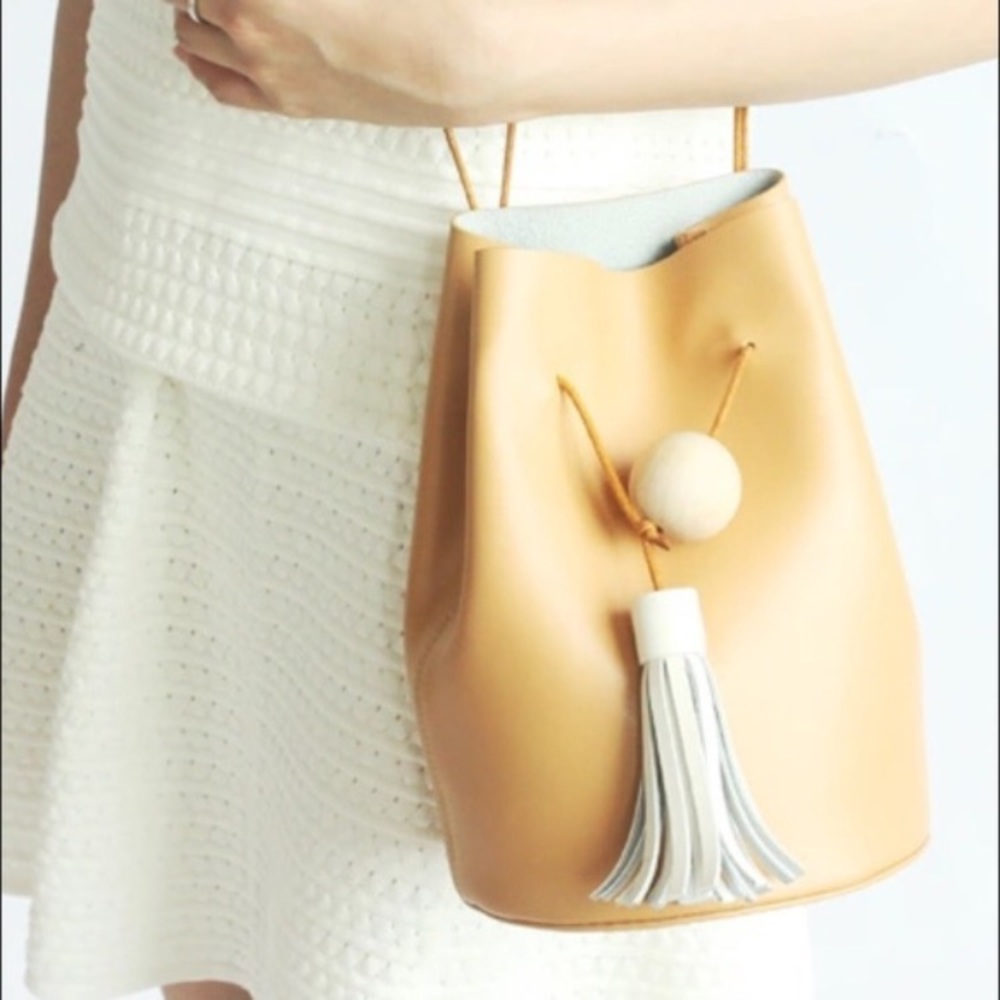 Real genuine leather bag! Vintage style like new!