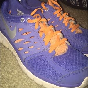 Nike Womens Free Runs