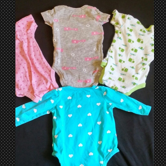 4 Girl Piece Bundle Onsie 0-3 Months - Picture 4 of 4