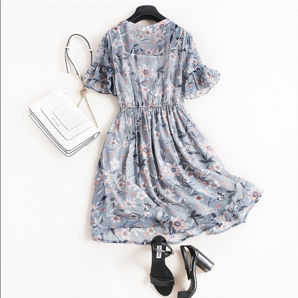 ♦️Lace Tie Floral Dress - Picture 3 of 8