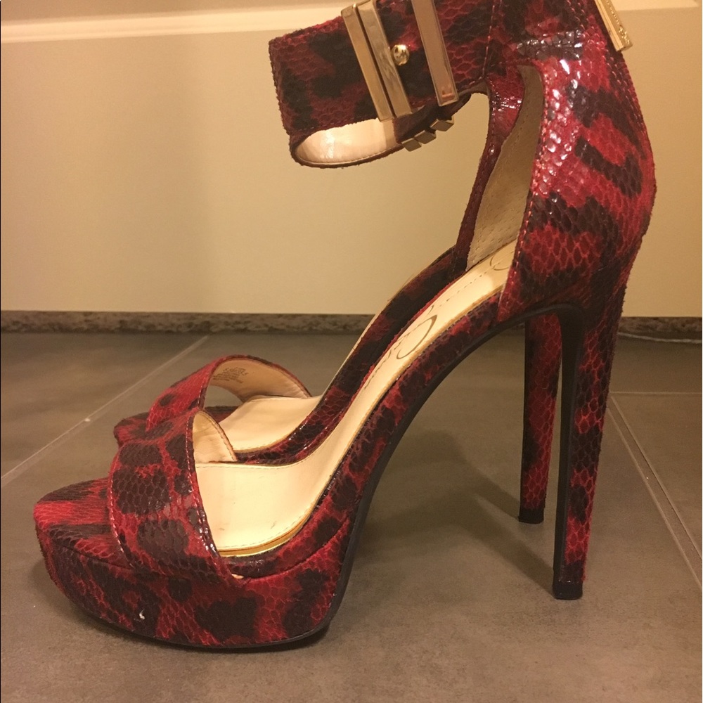 Red Jessica Simpson pumps